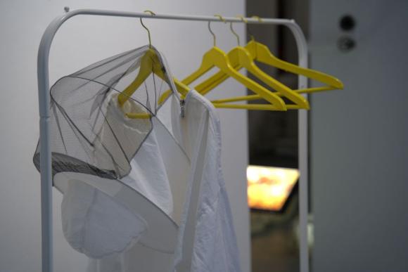 2. U voštanoj sobi proliveno mleko biće žute boje, Zorana Milićević